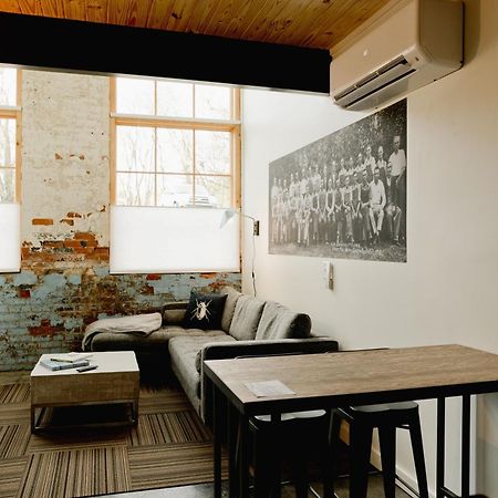 Loom Room Retreat Dalton Bagian luar foto